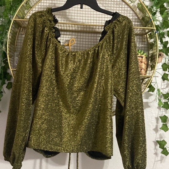 COPY - NWT. EXPRESSO Las Angeles Boutique tops. Size XL(Juniors) - Picture 2 of 3